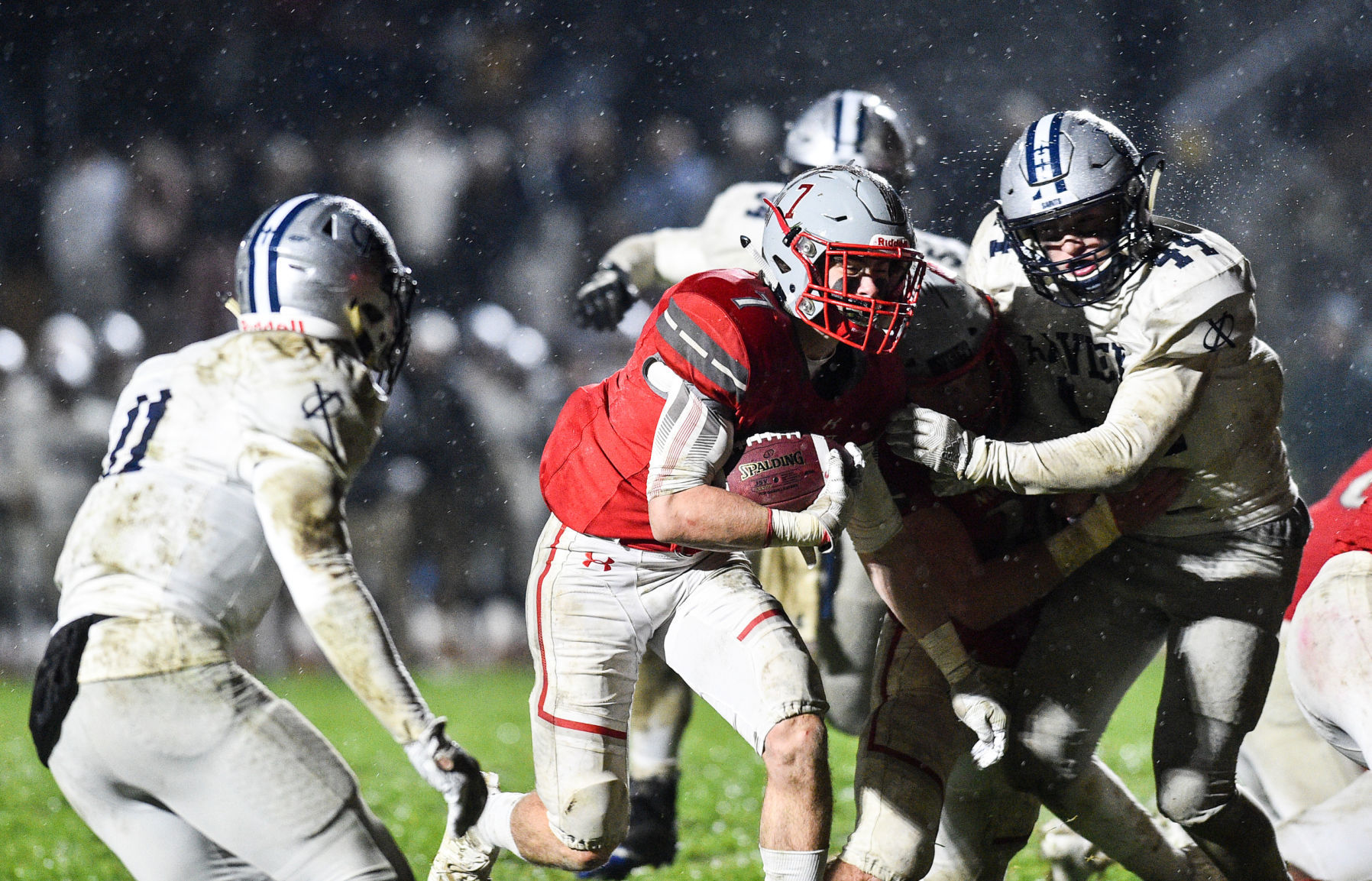 110119-qct-spt-ns-xavier-fball-050a.jpg